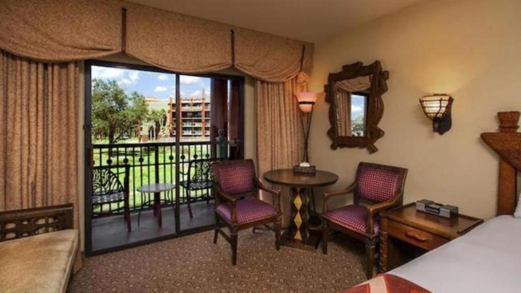 Lodge Disney's Animal Kingdom Four Corners