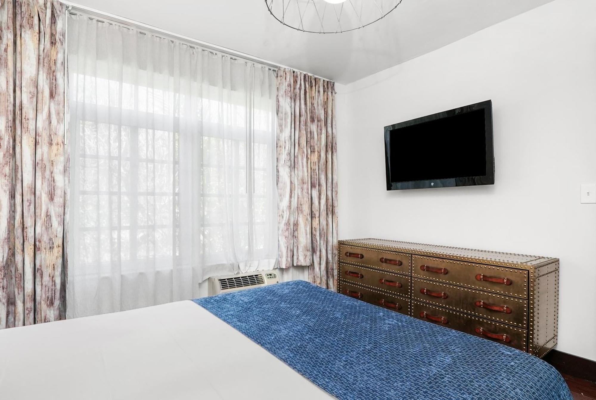 Hotel Lincoln Arms Miami Beach