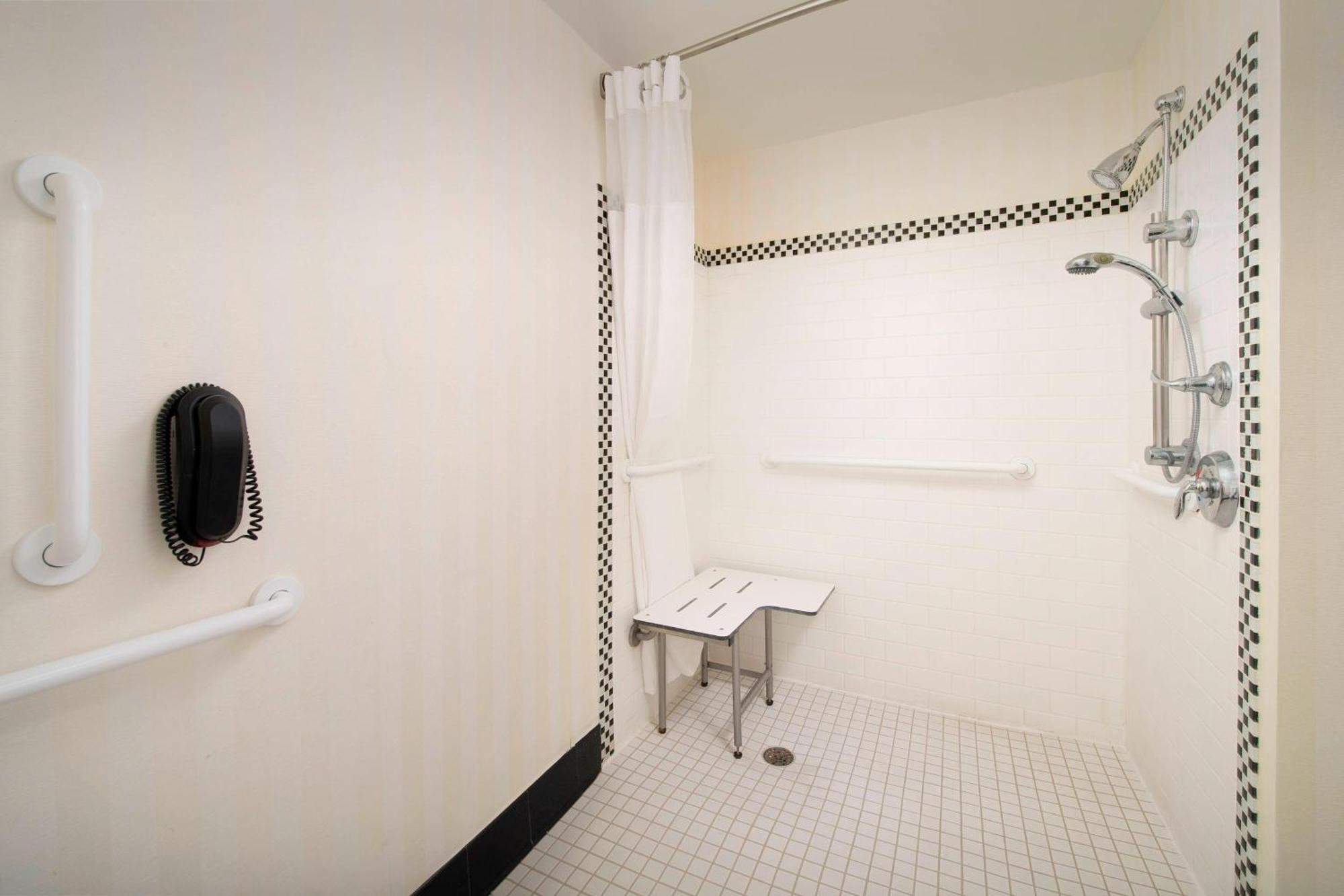 Fairfield & By Marriott Airport South