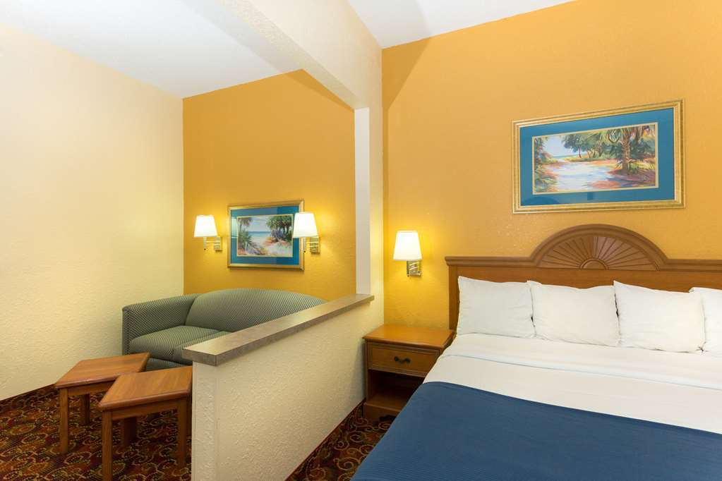 Express - Naples South - I-75 By Ihg 2*