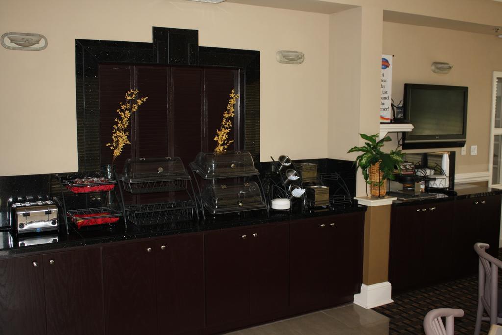 Motel Baymont By Wyndham 3*