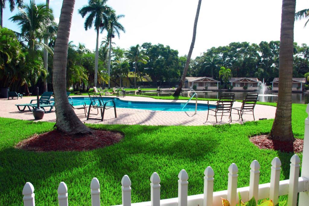 Rock Lake Not Open Due To Hurricane Damages Resort 2*