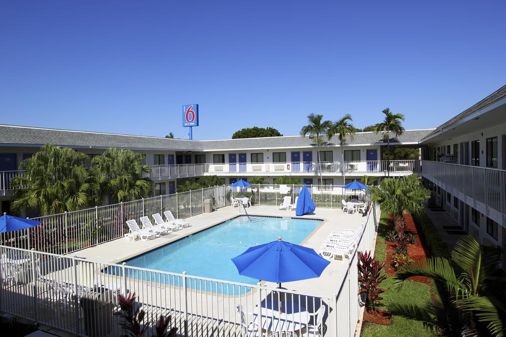 6-lantana West Palm Beach, Fl Hotel