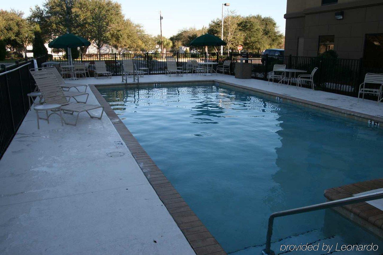 Hampton & Hotel Largo