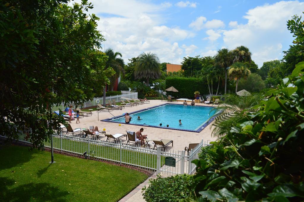 Hotel Collins Naples