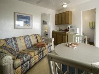 The House - Treasure Island Inn