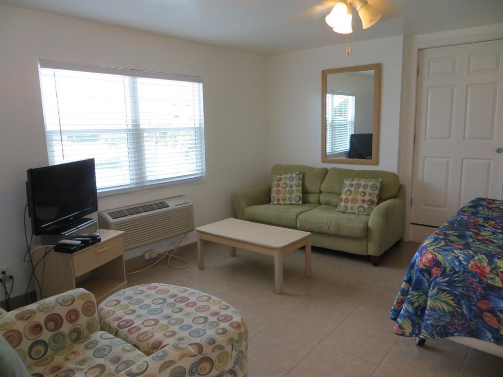 Hotel Dolphin Fort Myers Beach