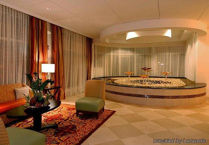 Courtyard Coral Gables Hotel 3*