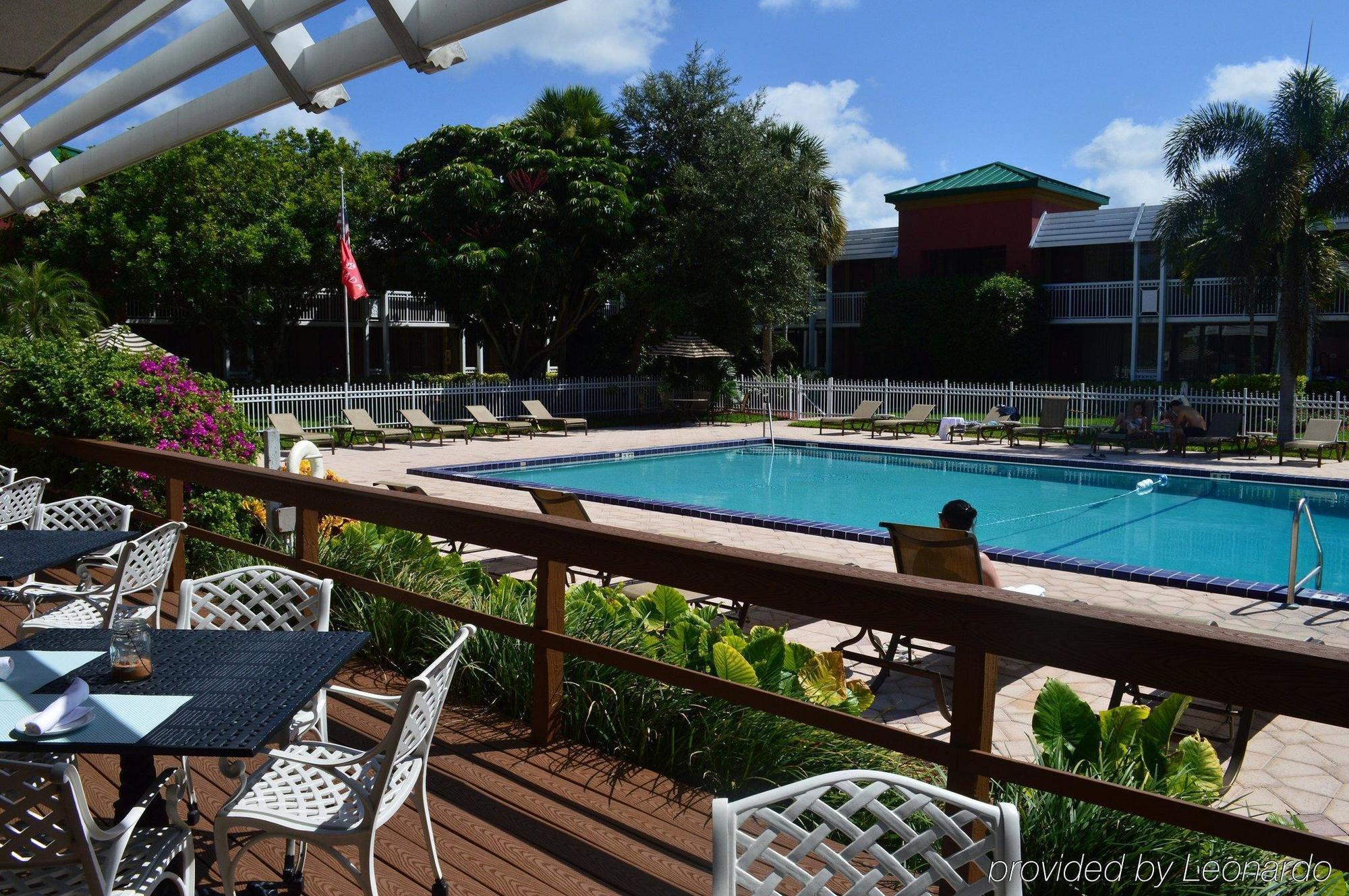 Hotel Collins Naples