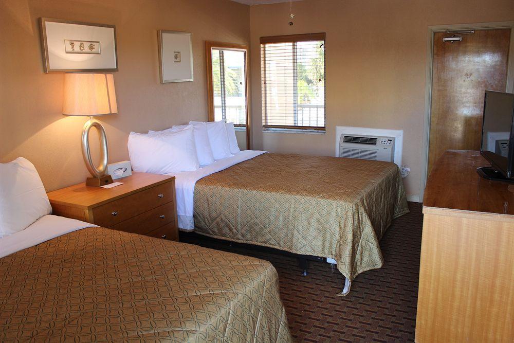 Ocean Club Treasure Island