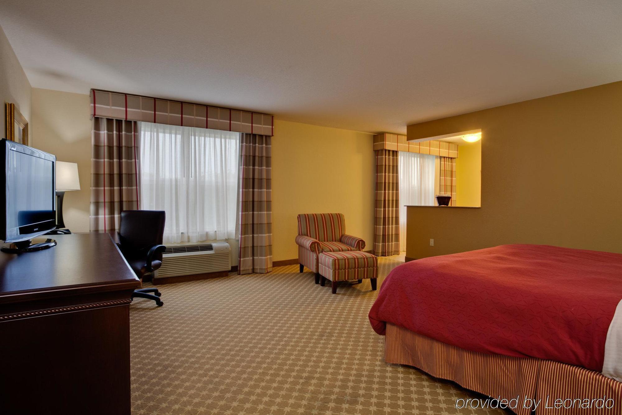 Country & By Radisson, Airport North, Fl