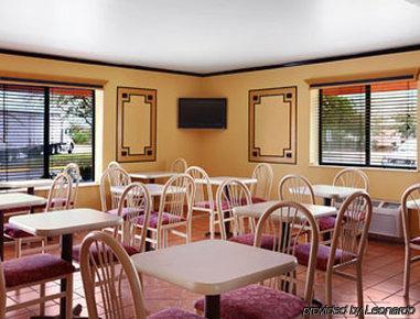Super 8 By Wyndham * Naples