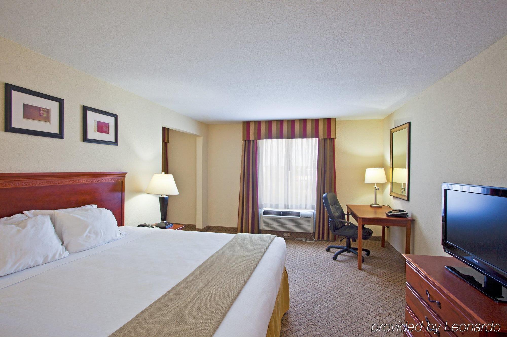 Hotel Express & Tampa-fairgrounds-casino By Ihg 2*