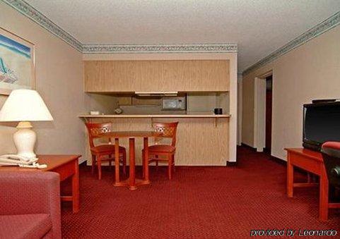Econo Airport - Rj Stadium Lodge