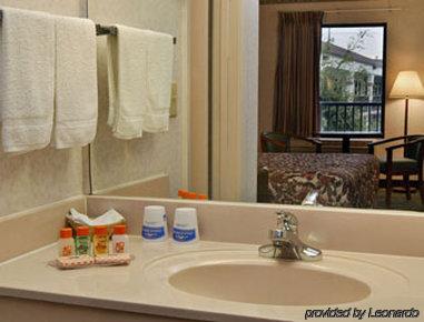 Howard Johnson By Wyndham Motel Panama City