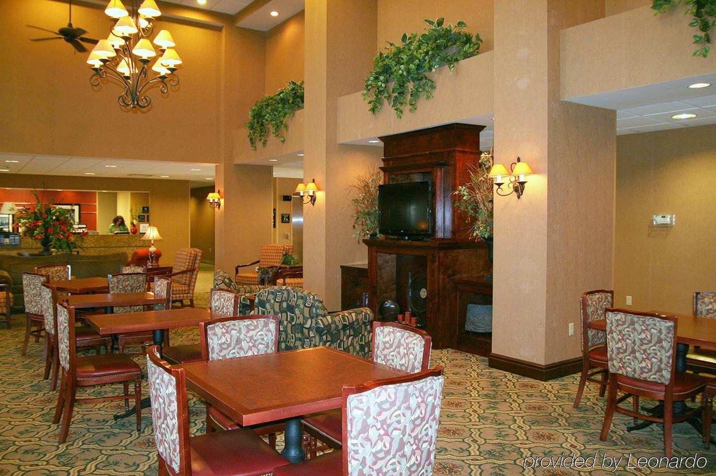 Hotel Hampton & I-10 N At Town Plaza Pensacola