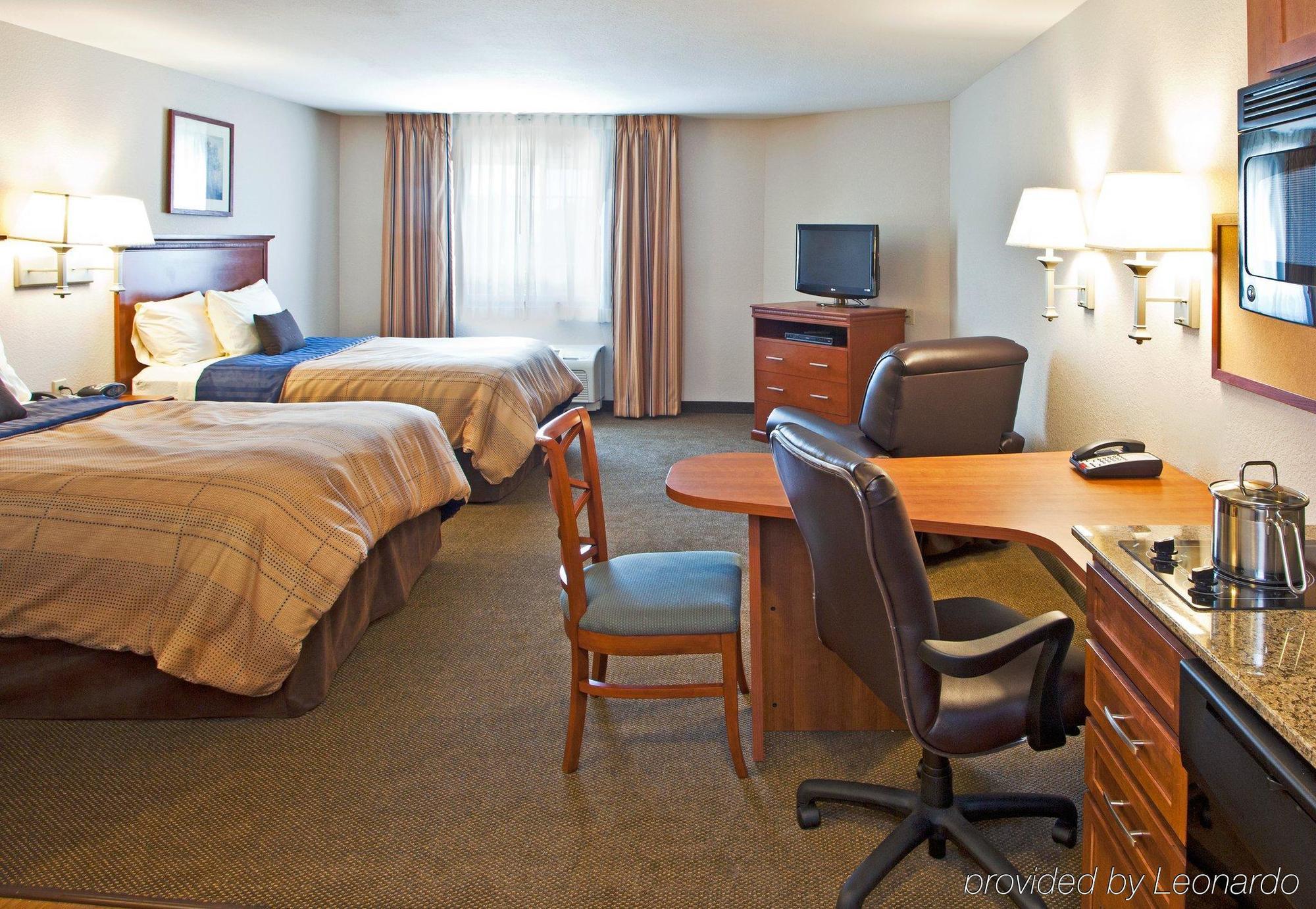 Candlewood East Merril Road By Ihg 2*