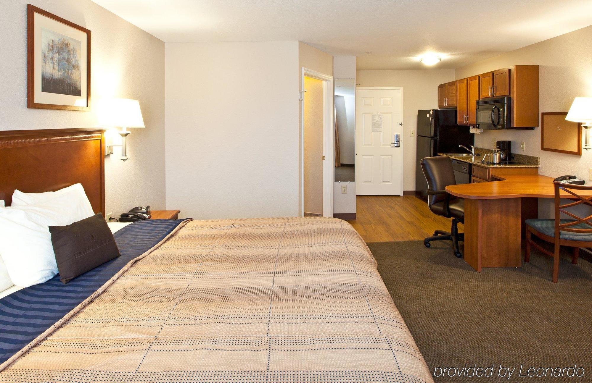Candlewood East Merril Road By Ihg