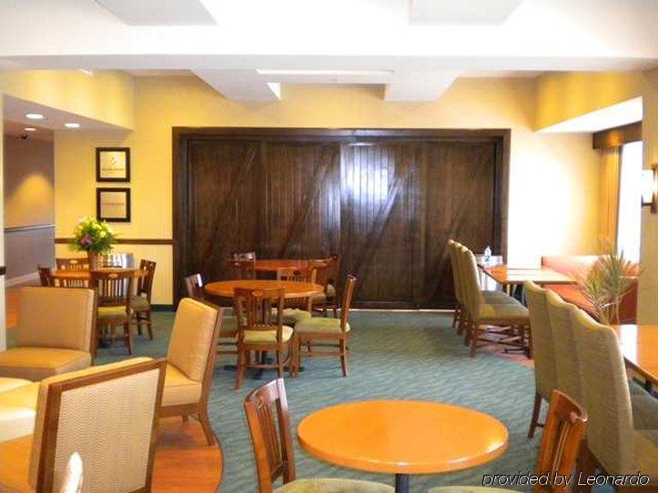 Hotel Hampton - 3*