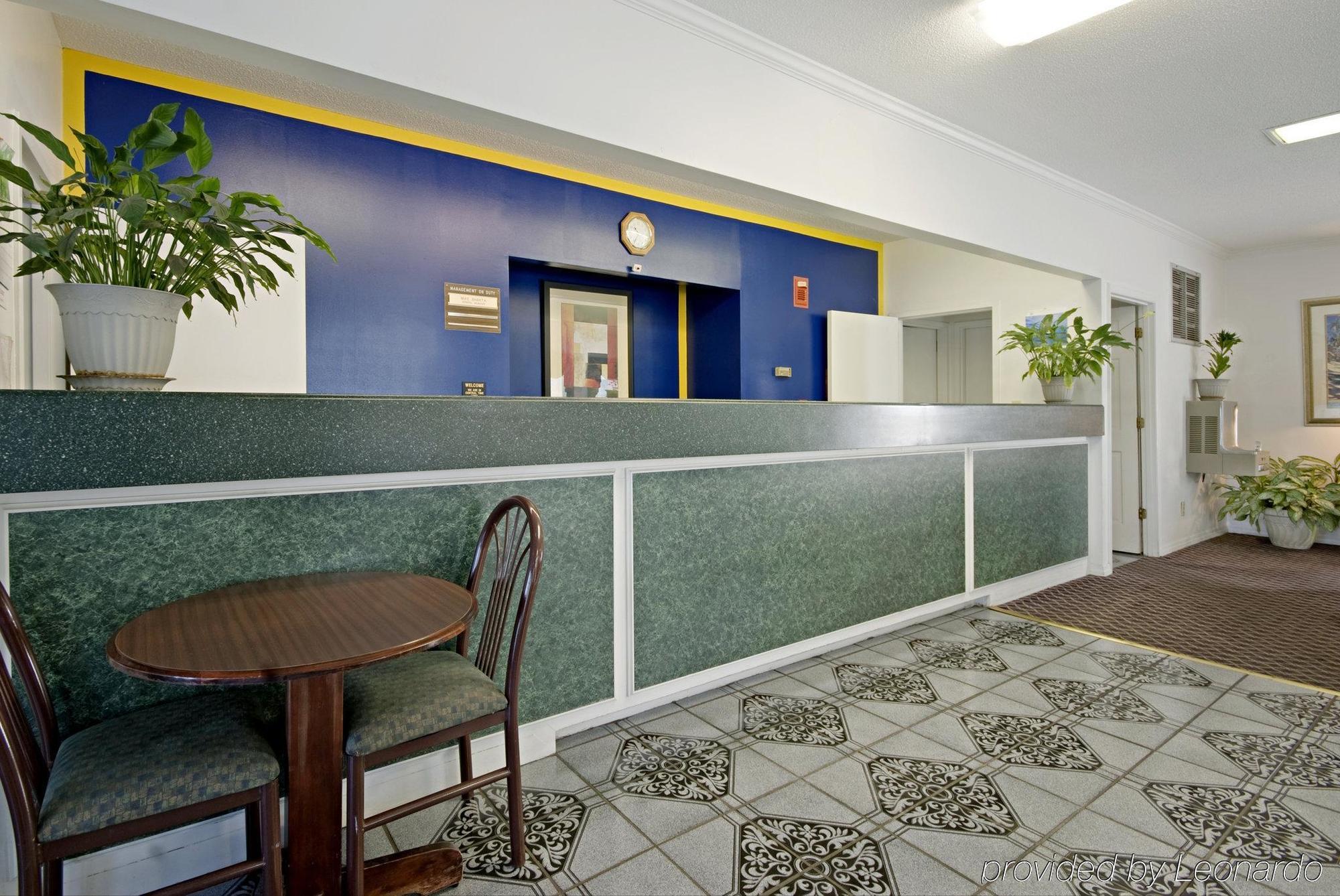 6 Marianna, Fl Hotel