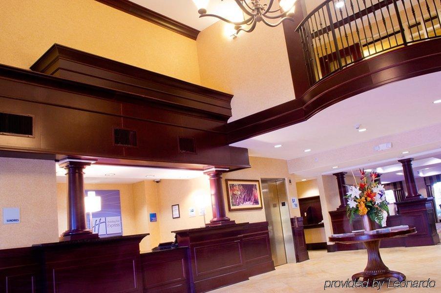 Express East By Ihg Hotel 3*