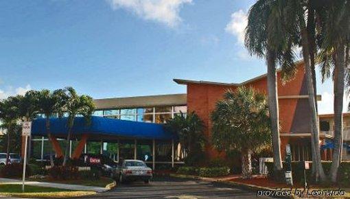 Knights Hallandale Hotel