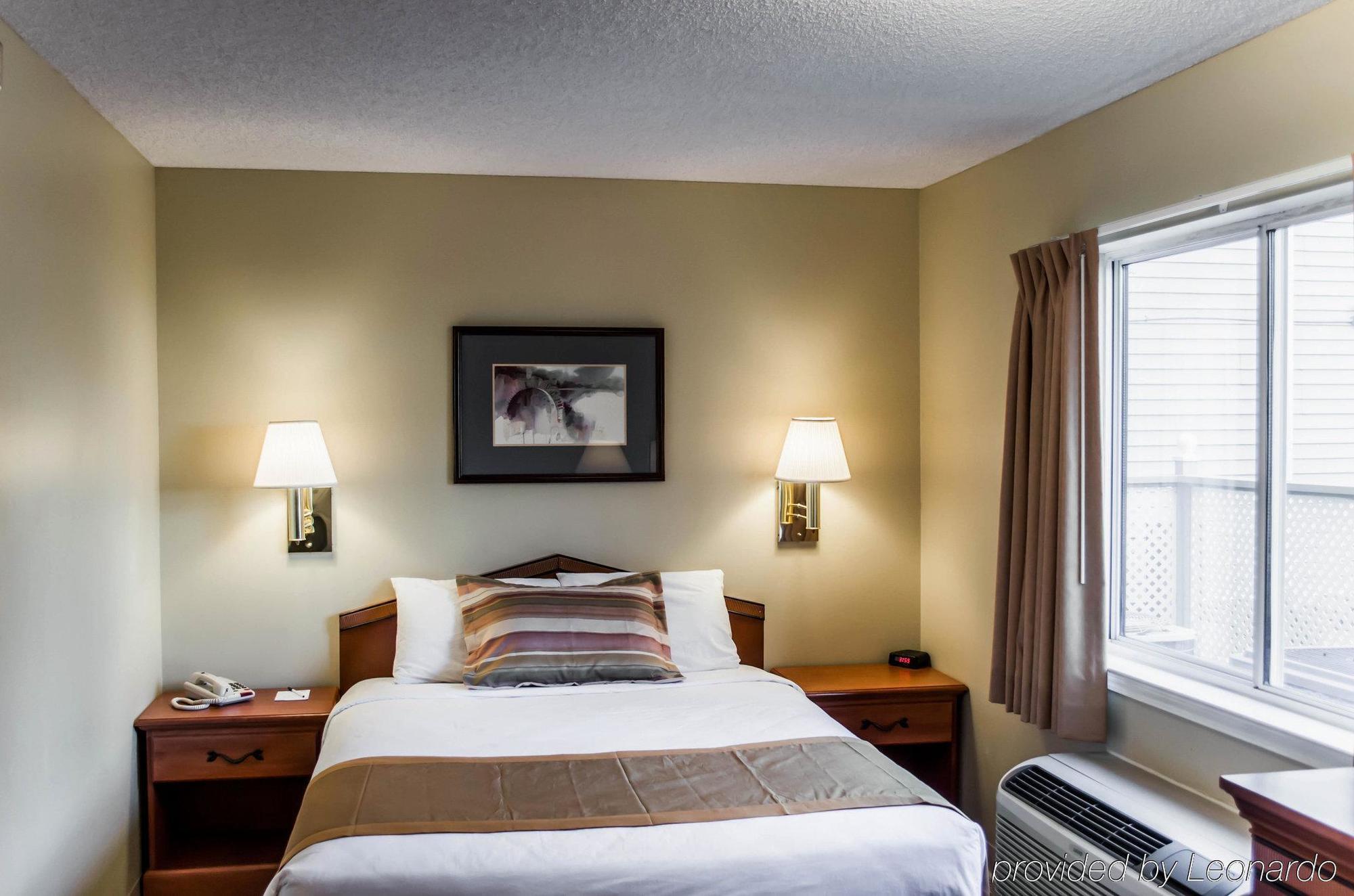 Hotel Suburban Extended Naval Base Area Warrington
