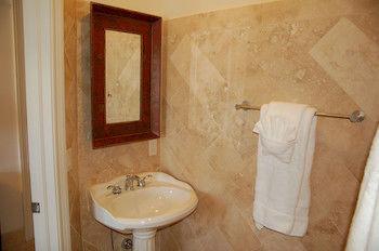 Pearl Of The Sea Luxury Bed & Breakfast 4*
