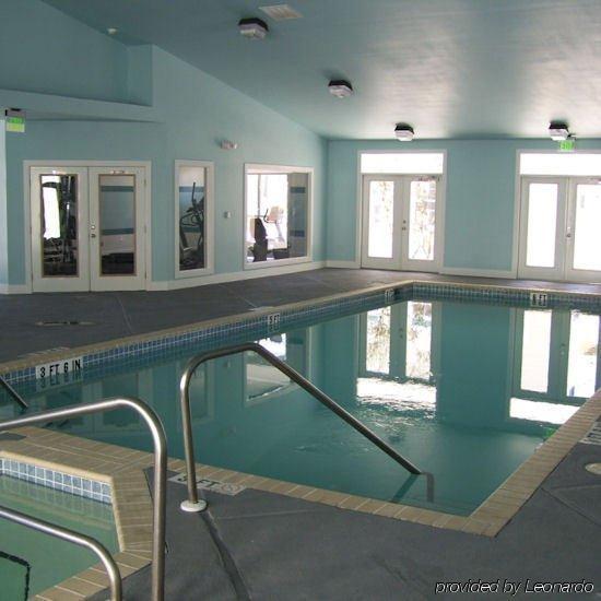 Caribbean Themed In Near Pensacola Resort 3*