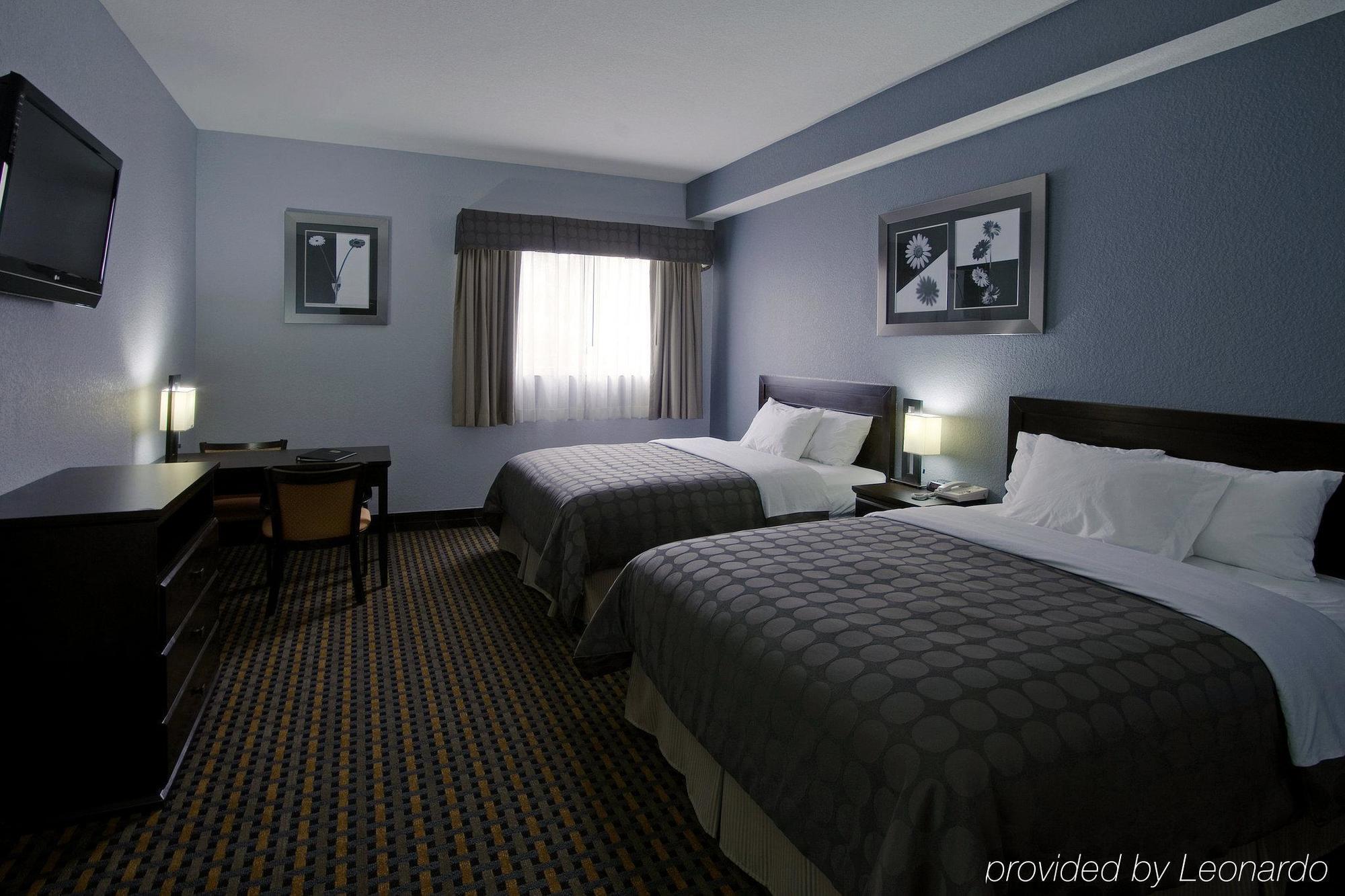 Days & By Wyndham North Naples 3*