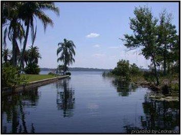 Vista Tarpon Hotel 3*