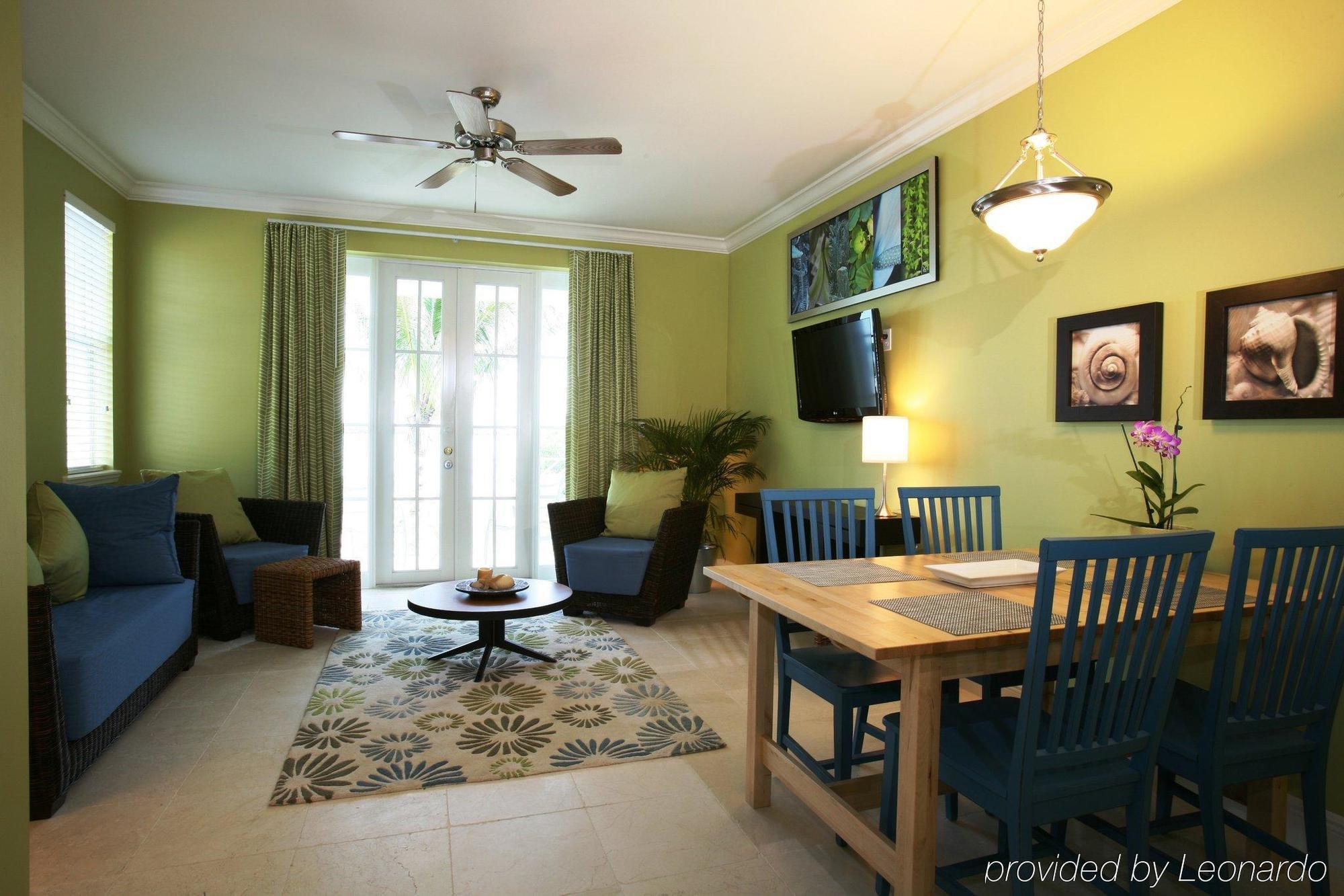Islander Bayside & Boatslips Resort