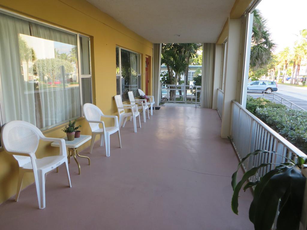 Dee Jay Hotel Lauderdale-by-the-Sea