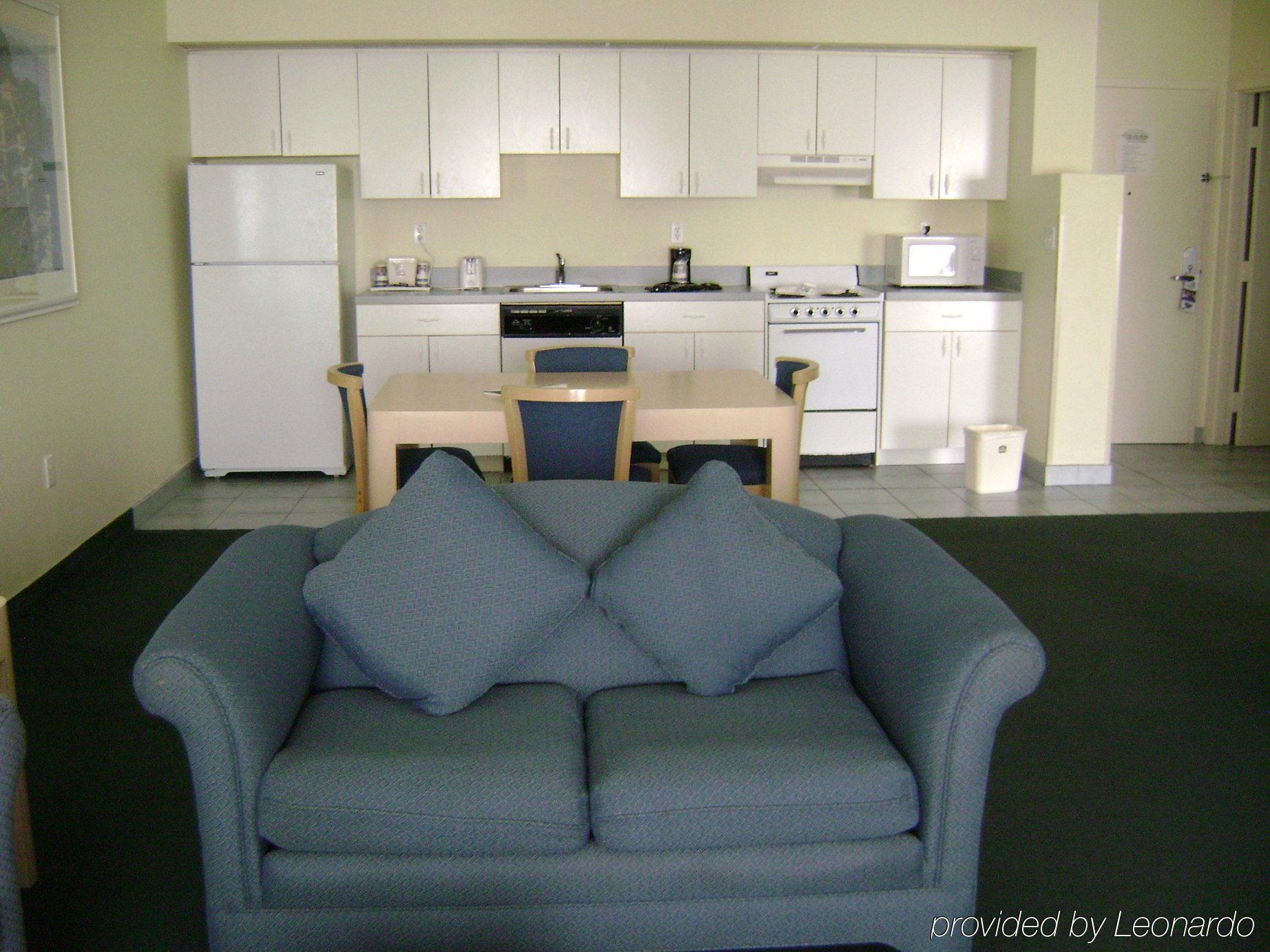 Hotel Western Plaza 3*