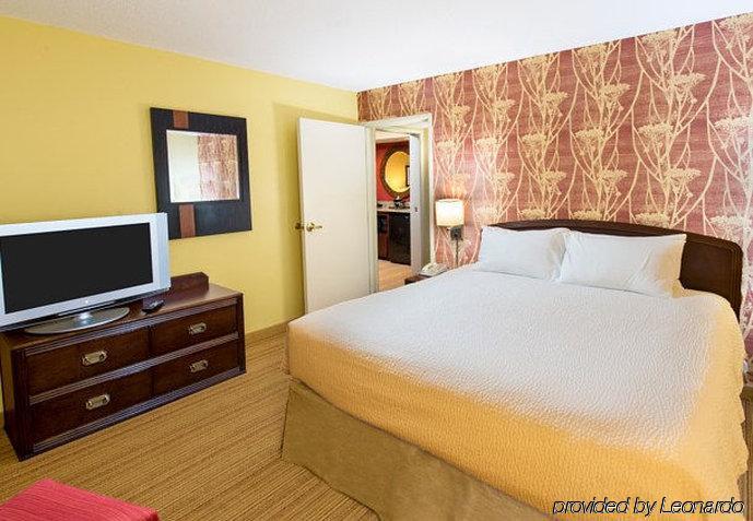 Courtyard By Marriott