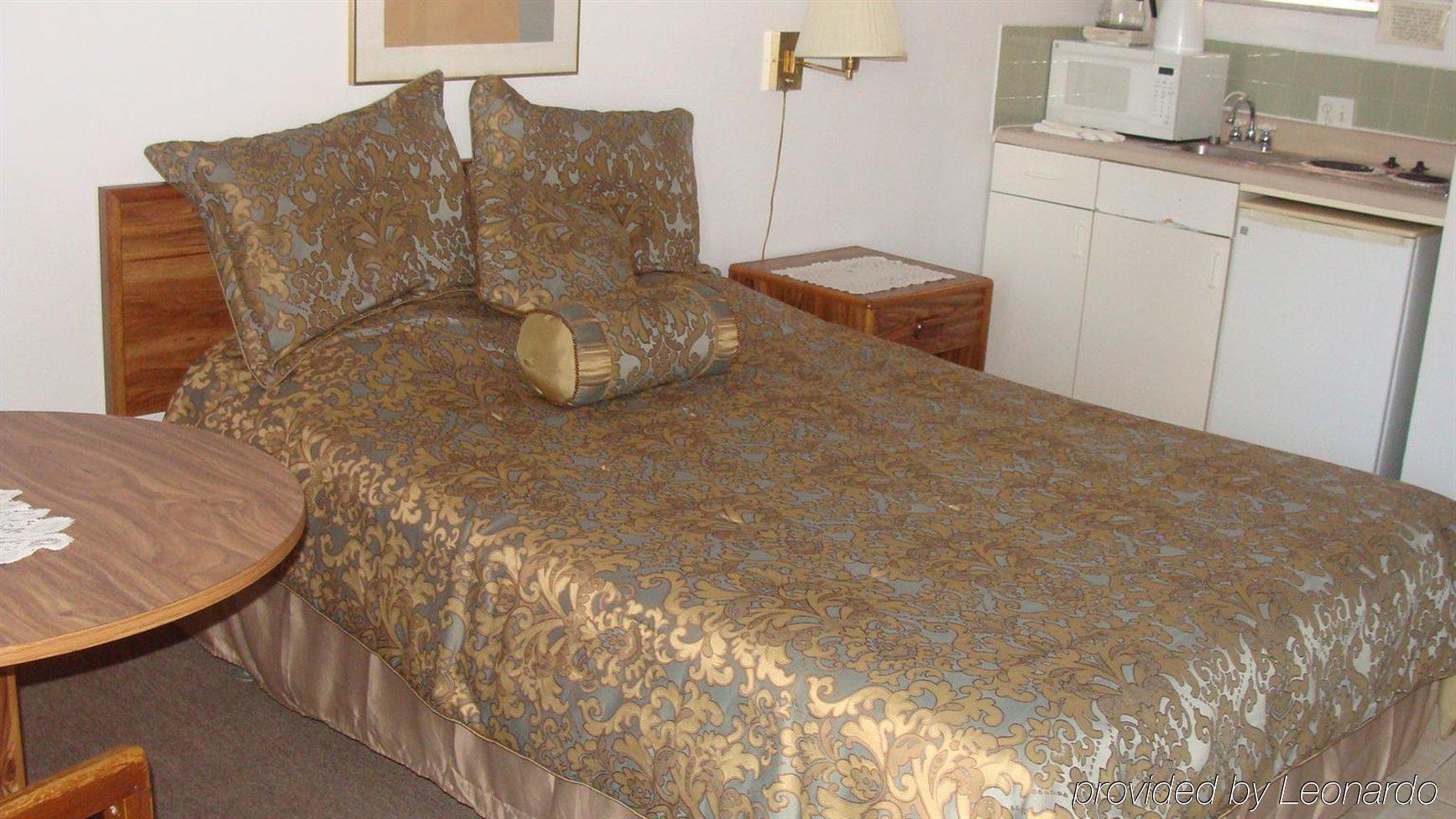 Beachwalk Motel 2*