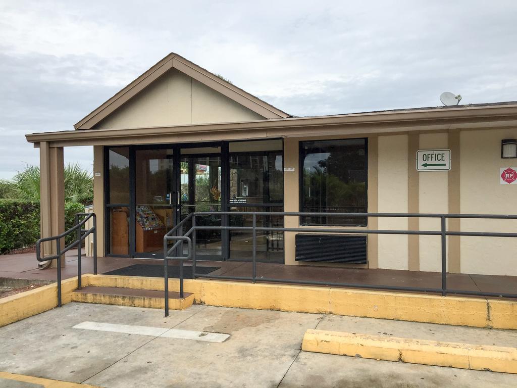 Hotel 6-fort Myers, Fl 2*