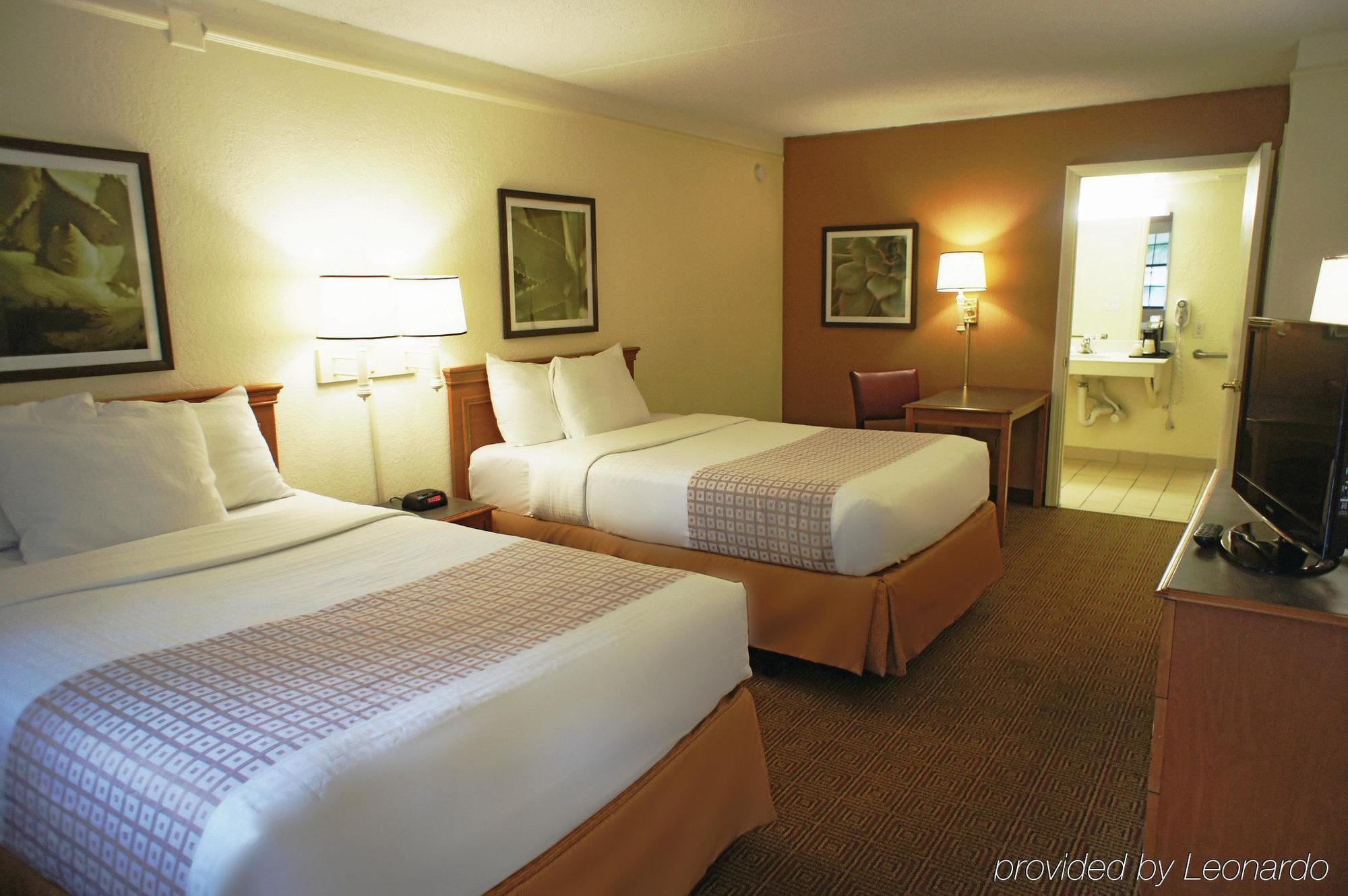 La Quinta I-95 Deerfield - Next To The Depot & Behind The Wawa 3*