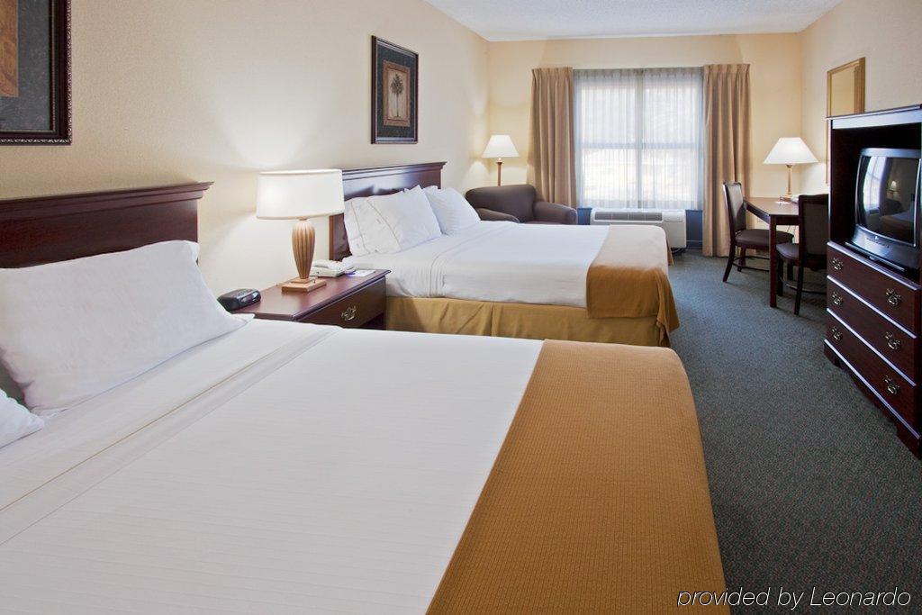 Express & Clearwater North/dunedin Hotel Dunedin