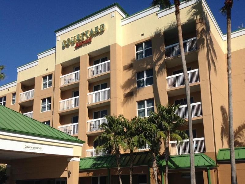 Courtyard By Marriott Miami Mall Hotel