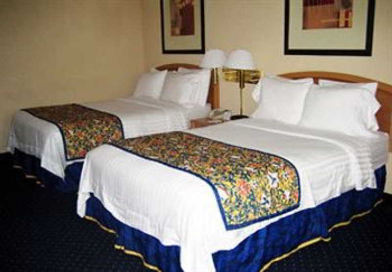 Courtyard By Marriott Miami Mall Hotel Aventura