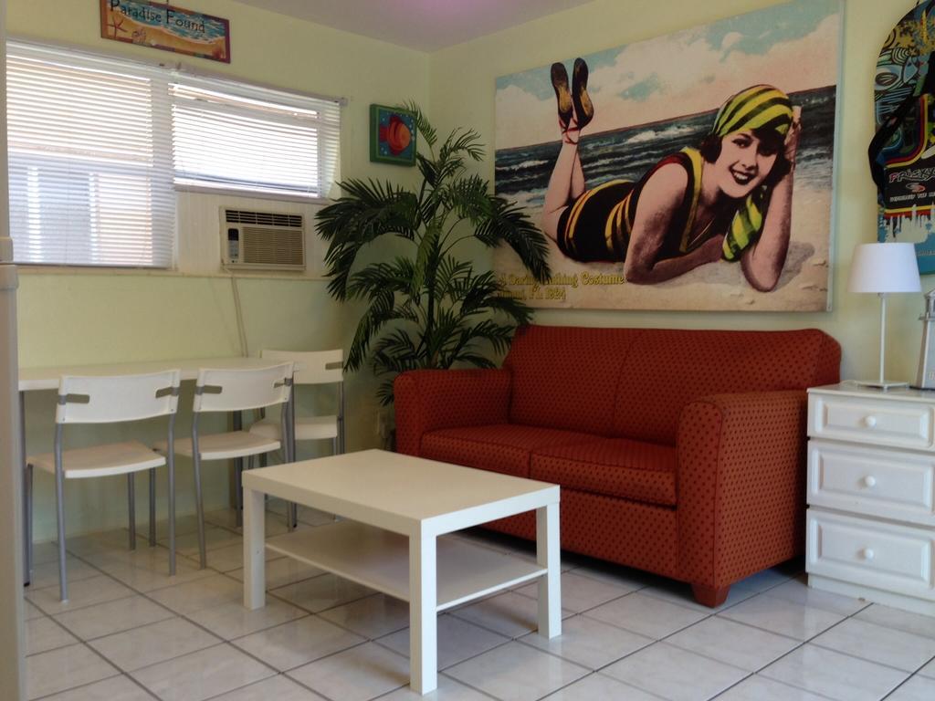 Angelfish Hotel Hollywood