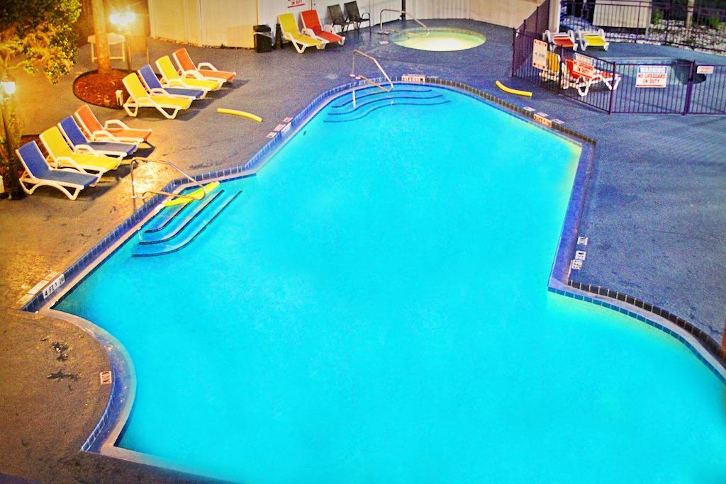 Hotel Ramada By Wyndham Downtown 3*