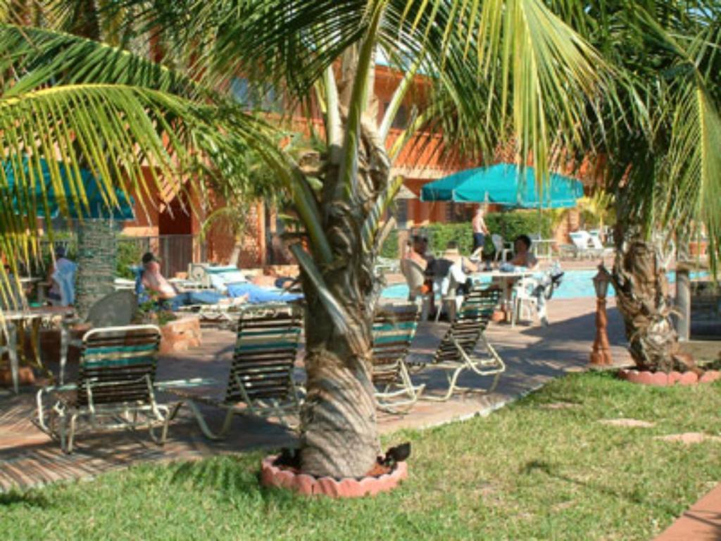 Downtown Hollywood Gardens Inn & Suites 3*