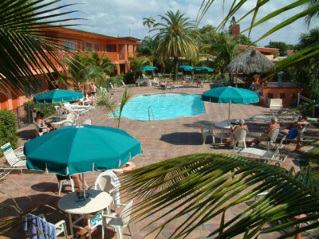 Downtown Hollywood Gardens Inn & Suites 3* Hollywood