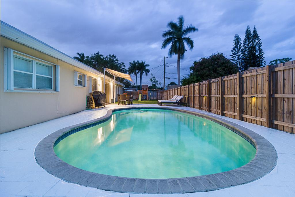 Beachway Per Ankh Pompano Beach