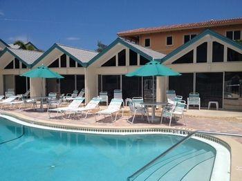 Hotel Coconuts Anna Maria