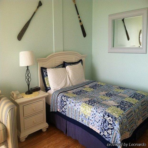 Hotel Pirates Bay Guest Chambers And Marina Fort Walton Beach
