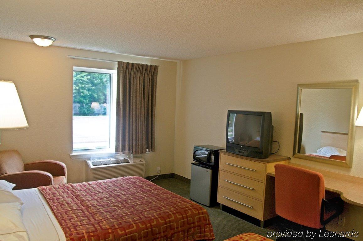 Motel Red Roof & Pensacola East -