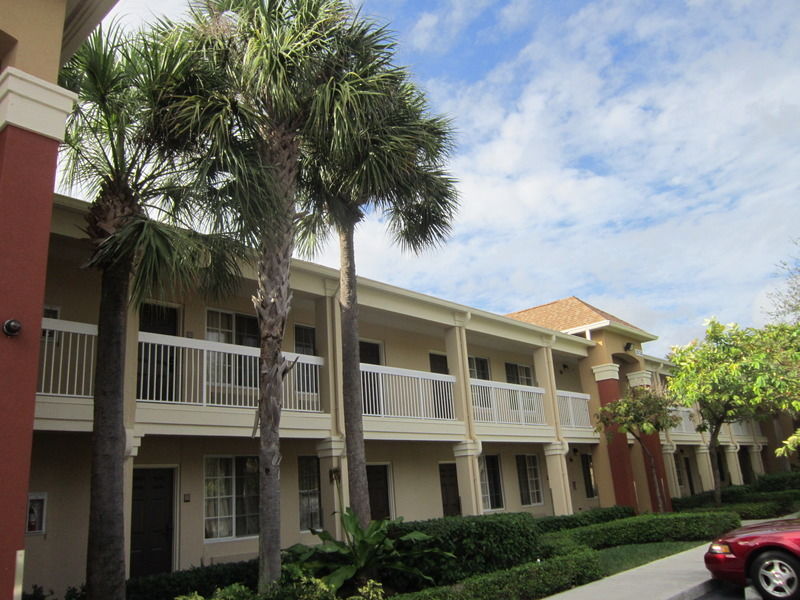 Extended America - - Commerce Boca Raton